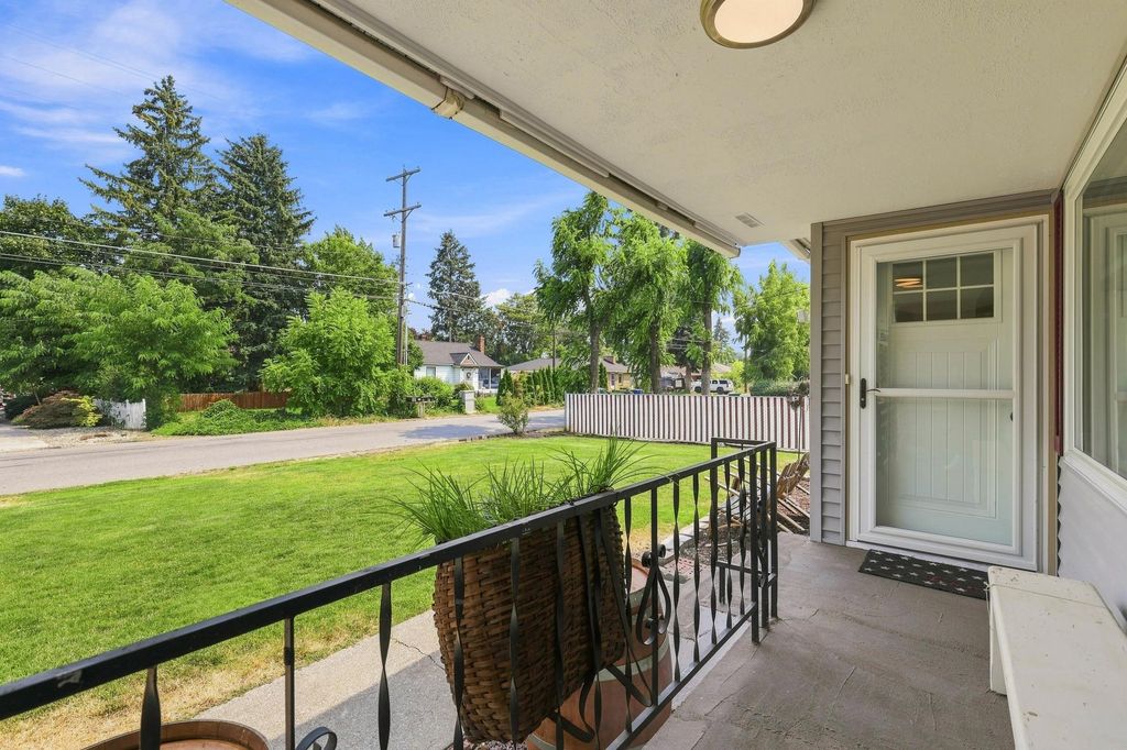 1111 N Locust Rd, Spokane Valley, WA 99206 photo 4