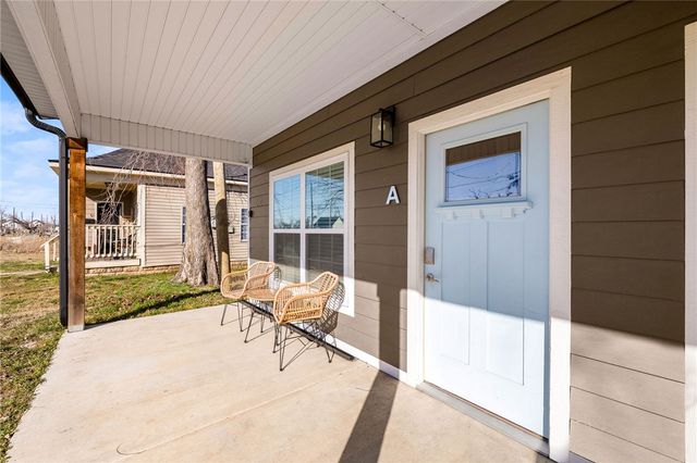 521 W Chestnut Street, Rogers, AR 72756