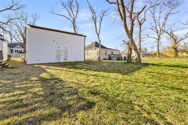 521 W Chestnut Street, Rogers, AR 72756