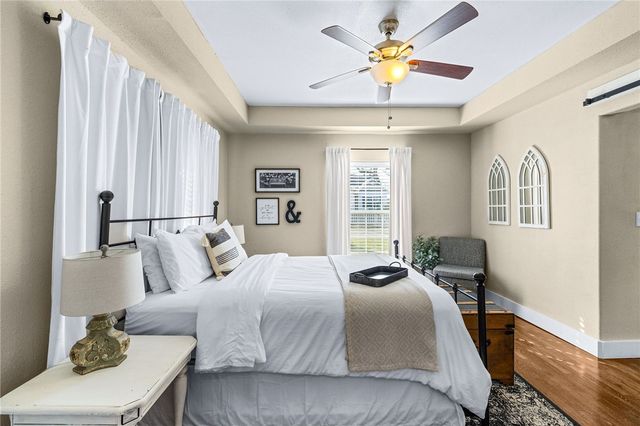 521 W Chestnut Street, Rogers, AR 72756