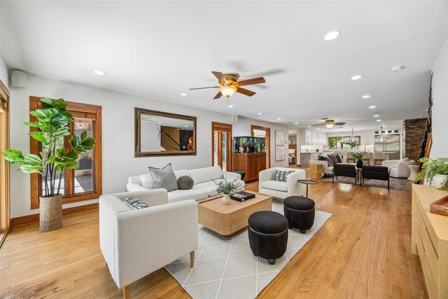 404 W Greenbriar Lane, Dallas, TX 75208