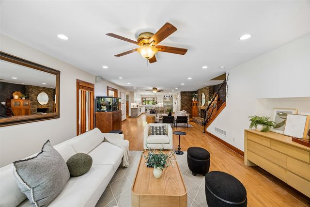 404 W Greenbriar Lane, Dallas, TX 75208