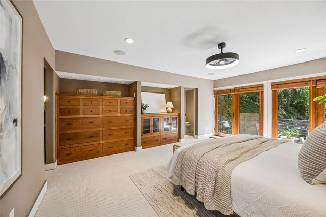 404 W Greenbriar Lane, Dallas, TX 75208