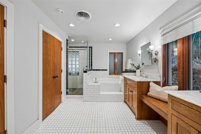 404 W Greenbriar Lane, Dallas, TX 75208