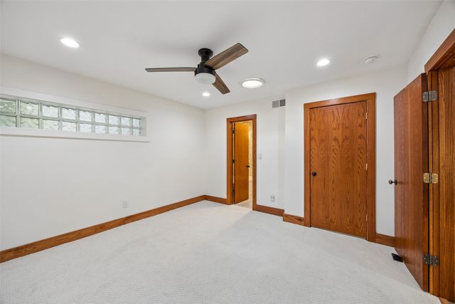 404 W Greenbriar Lane, Dallas, TX 75208