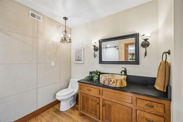 404 W Greenbriar Lane, Dallas, TX 75208