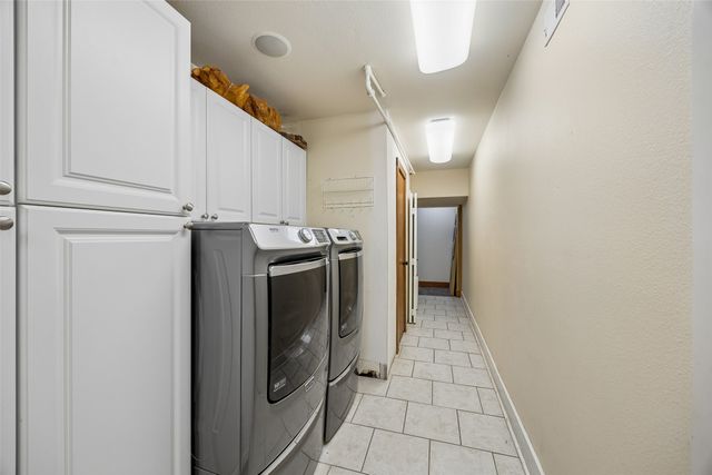 404 W Greenbriar Lane, Dallas, TX 75208