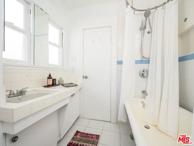 2213 Arizona Avenue A-B, Santa Monica, CA 90404