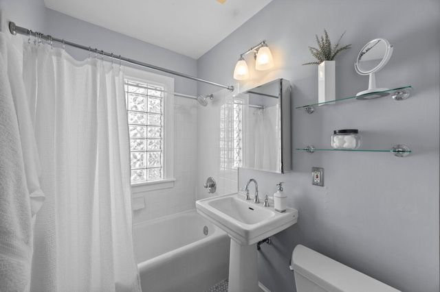 5320 11th Avenue S, Minneapolis, MN 55417