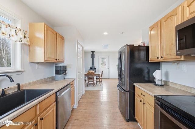 9401 W Easy Street, Wasilla, AK 99623