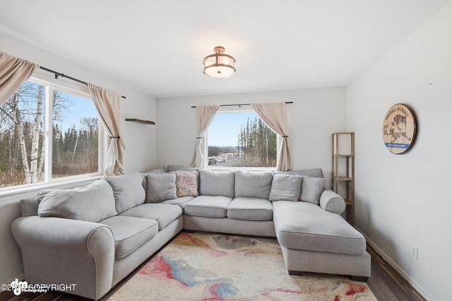 9401 W Easy Street, Wasilla, AK 99623