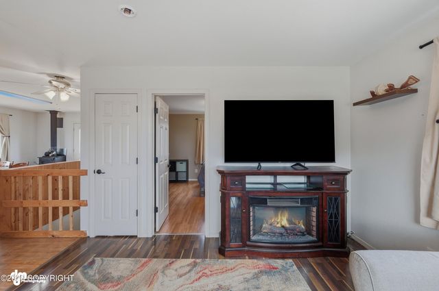 9401 W Easy Street, Wasilla, AK 99623