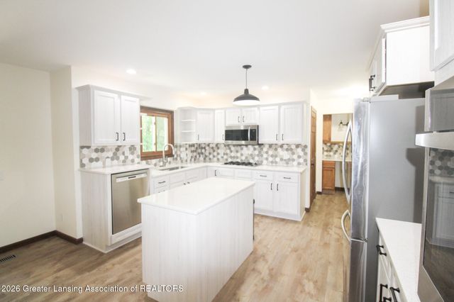 5182 Windsor Highway, Potterville, MI 48876