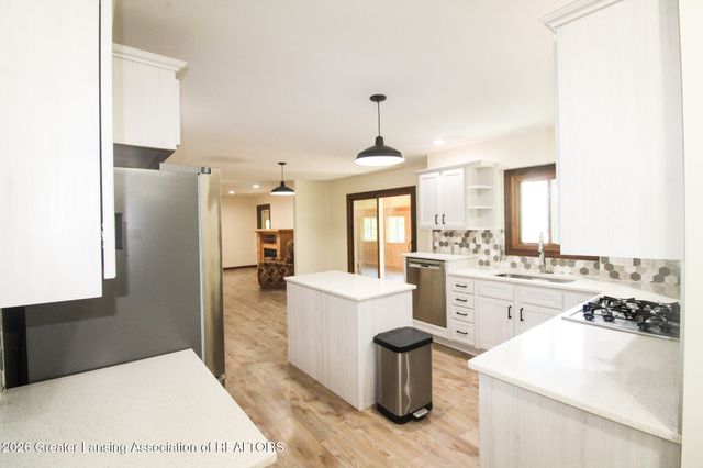 5182 Windsor Highway, Potterville, MI 48876