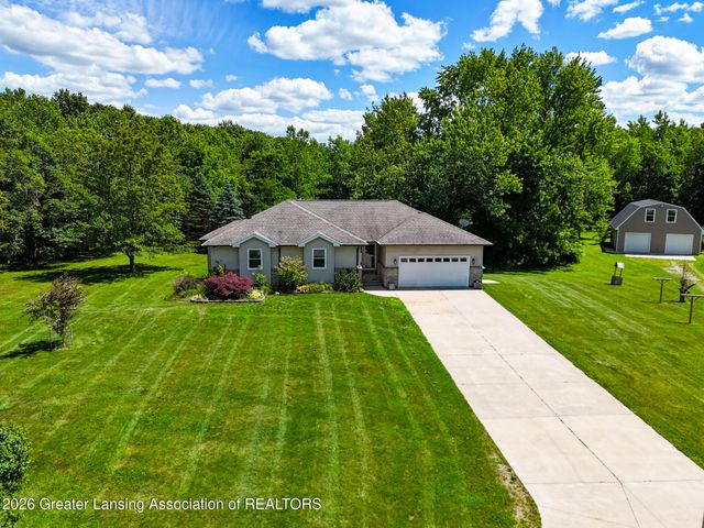 5182 Windsor Highway, Potterville, MI 48876