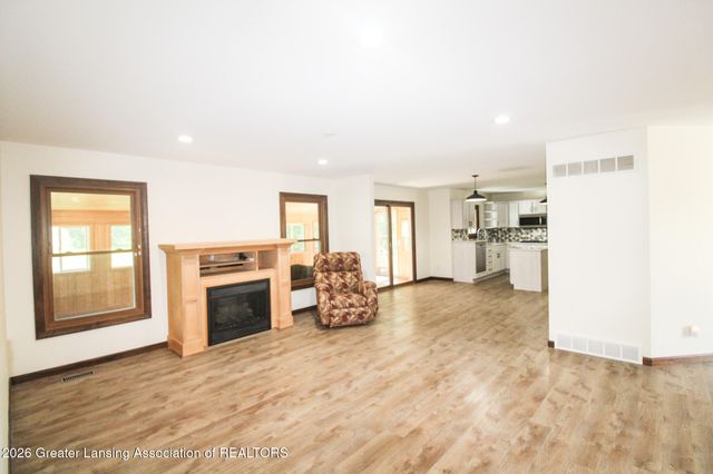5182 Windsor Highway, Potterville, MI 48876