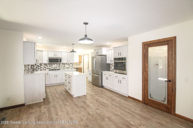 5182 Windsor Highway, Potterville, MI 48876