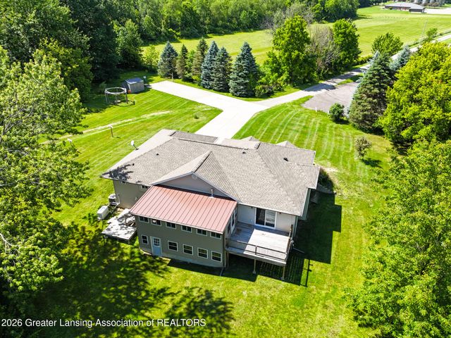 5182 Windsor Highway, Potterville, MI 48876