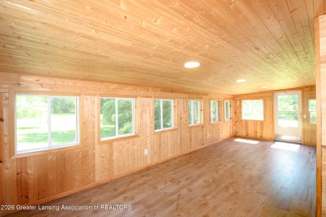 5182 Windsor Highway, Potterville, MI 48876