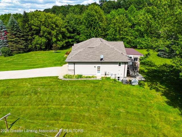 5182 Windsor Highway, Potterville, MI 48876