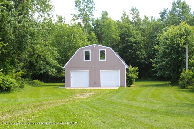 5182 Windsor Highway, Potterville, MI 48876