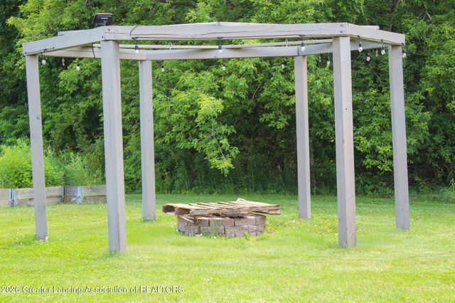 5182 Windsor Highway, Potterville, MI 48876