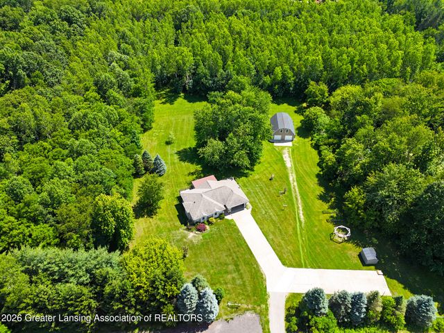5182 Windsor Highway, Potterville, MI 48876