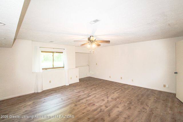 5182 Windsor Highway, Potterville, MI 48876