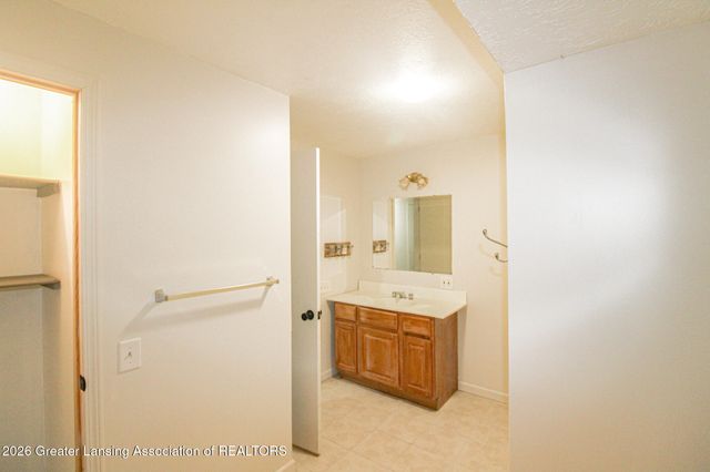 5182 Windsor Highway, Potterville, MI 48876