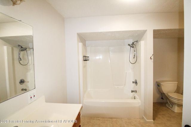 5182 Windsor Highway, Potterville, MI 48876