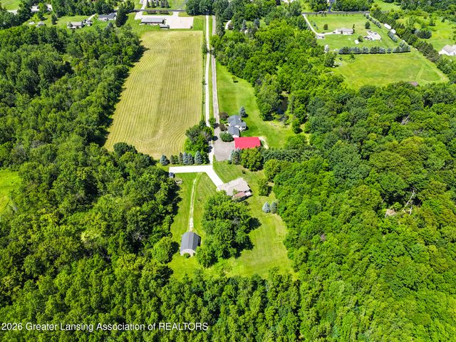 5182 Windsor Highway, Potterville, MI 48876