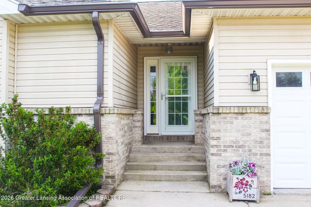 5182 Windsor Highway, Potterville, MI 48876