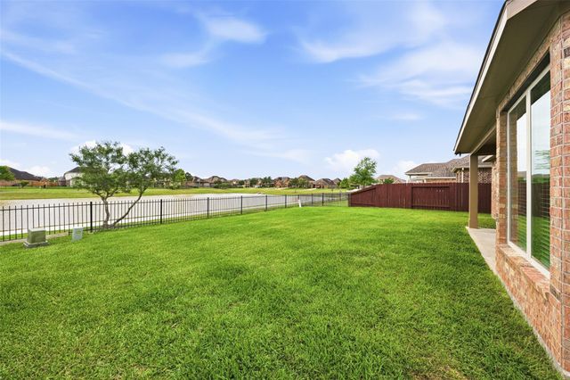 9422 Harmony Lake Lane, Richmond, TX 77469