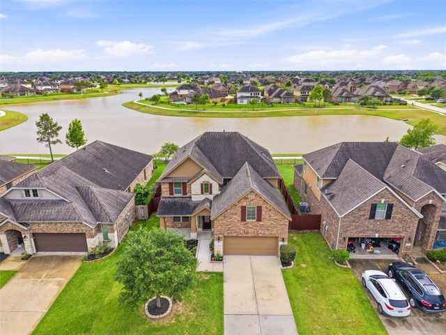 9422 Harmony Lake Lane, Richmond, TX 77469