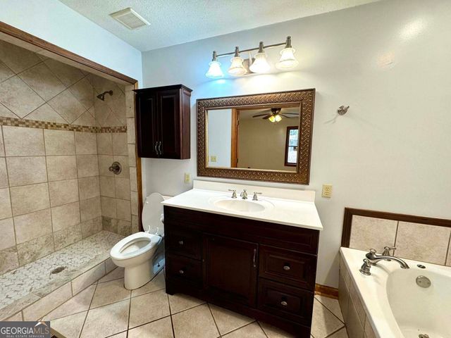 3422 Pat Mullis Road, Cadwell, GA 31009