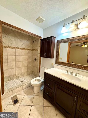 3422 Pat Mullis Road, Cadwell, GA 31009