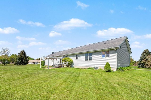 5888 Cobblestone Drive, North Branch, MI 48461