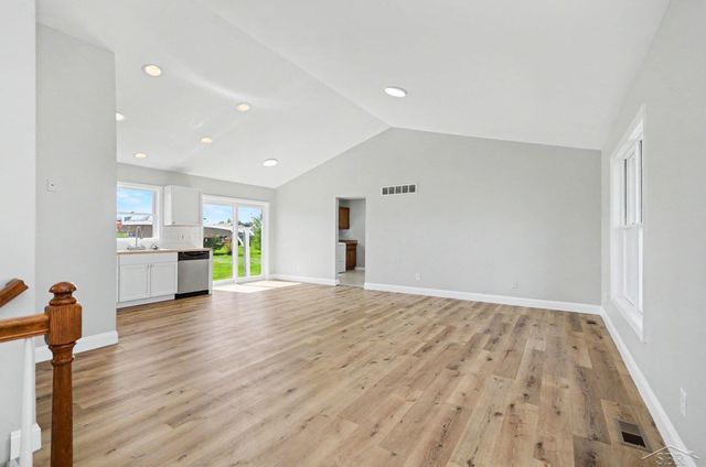 5888 Cobblestone Drive, North Branch, MI 48461
