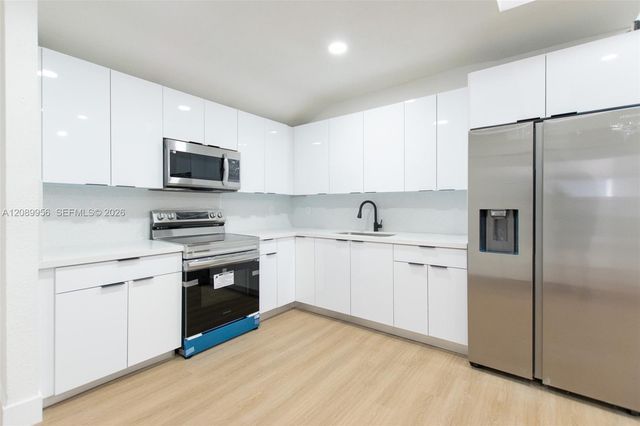 2324 NW 14th Avenue, Miami, FL 33142