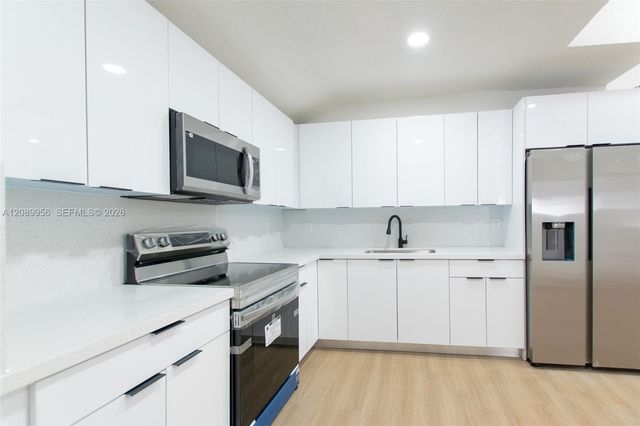 2324 NW 14th Avenue, Miami, FL 33142