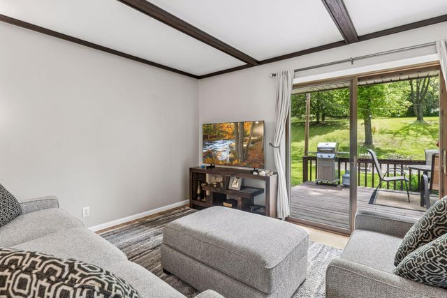 1064 Hackmann Circle NE, Fridley, MN 55432