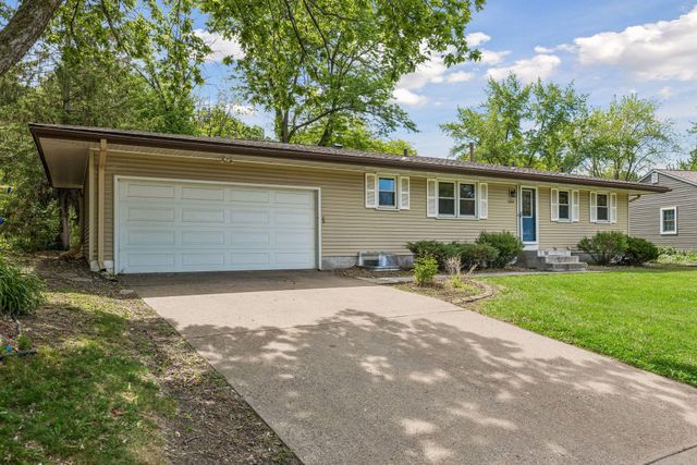 1064 Hackmann Circle NE, Fridley, MN 55432