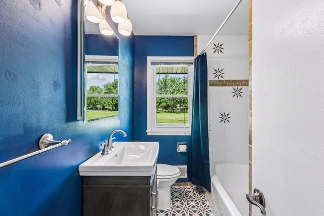 1064 Hackmann Circle NE, Fridley, MN 55432