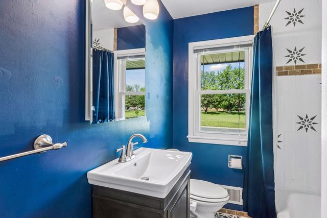 1064 Hackmann Circle NE, Fridley, MN 55432