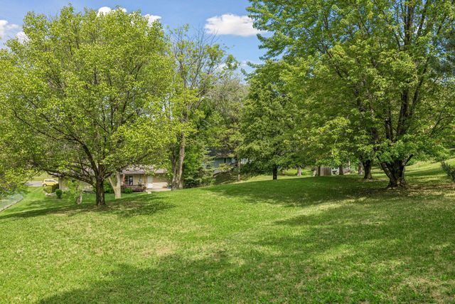 1064 Hackmann Circle NE, Fridley, MN 55432