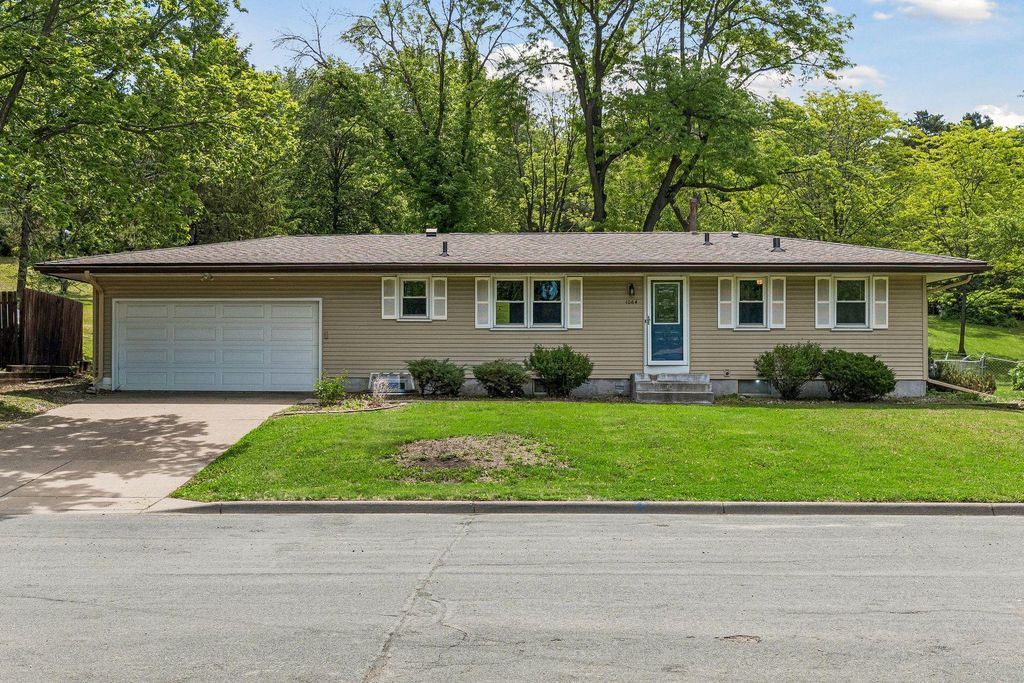1064 Hackmann Circle NE, Fridley, MN 55432