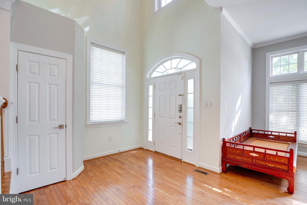 3814 HIGHLAND OAKS DR, Fairfax, VA 22033