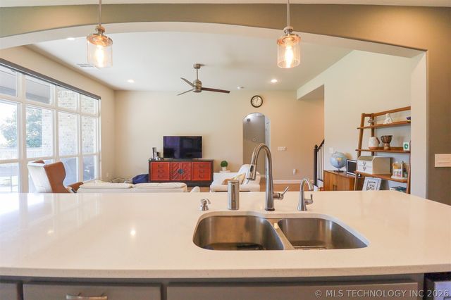 1609 E Pasadena Street, Broken Arrow, OK 74011