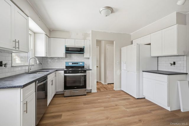 55 Leroy Avenue, Valhalla, NY 10595