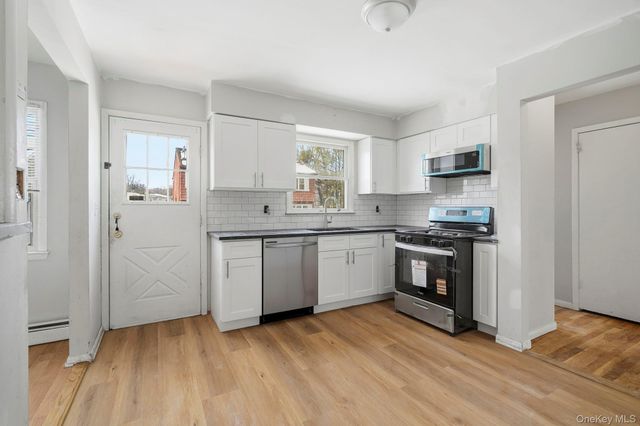 55 Leroy Avenue, Valhalla, NY 10595